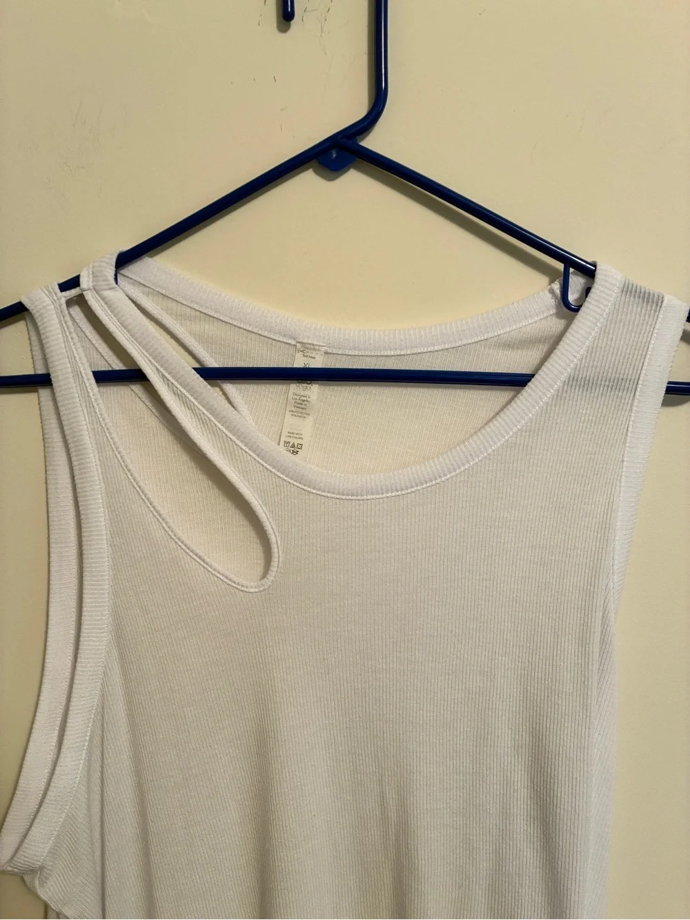 ALO Yoga White Ribbed Cutout Tank Top XL | Oversized Sleeveless Activewear